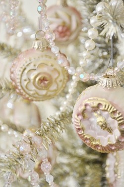 thisgirlisfrommars:  Vintage Pink Christmas Ornaments