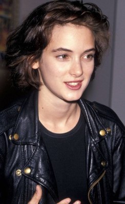 90sgeller:winona ryder + her iconic black outfits