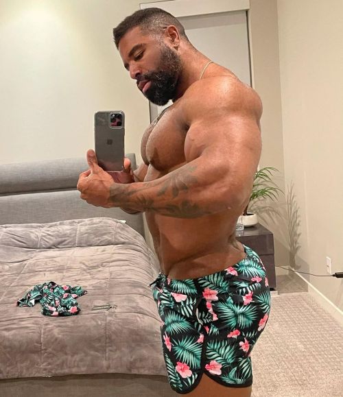 the-swole-strip:  https://the-swole-strip.tumblr.com/