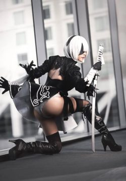 cosplay-booties:  Vivid Vision as 2B from NieR Automata