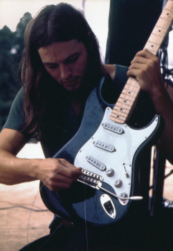 pinkfloyded:  David Gilmour Japan Aug 1971 from the book Pink