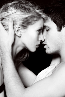 hold-on-to-ourhearts:  MORE LOVE HERE 