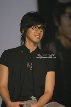 onlyloveyunho:  080202 Yamaha Press Conference in Thailand -
