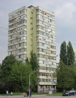 architectureofdoom:Novi Beograd block