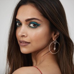 deepikapdaily:A closeup of Deepika’s first Cannes look for