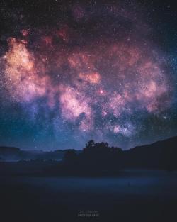 space-pics:  [OC] Corner of the Milky Way [1152x1440]