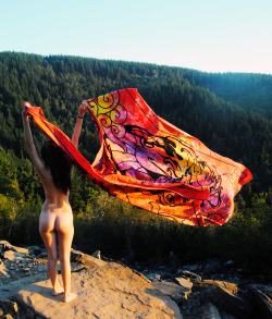 cosmic-moonchild:  Sometimes you just got to get naked in nature.