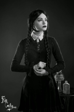 the-dark-joker-chronicle:Sexy Wednesday Addams !!!