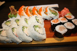 fatty-food:  sushi (by Tina)