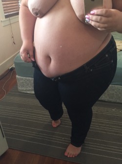 fatslutdreamgirl:  these jeans fit earlier this year and now