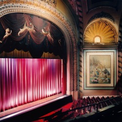 maxlikesit:  Palace Theatre, Los Angeles.