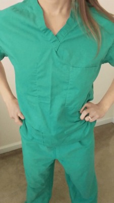 sexonshift:  #sexynurse #scrubs #onoff #tanlines  Now nearly