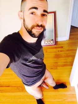 beardsbearsandotterspdx:  Woof! 😈👅💦🍆  Hairybehry@gmail.com