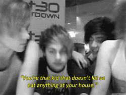 radioirwin:  i will never not laugh at this 