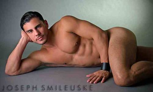 stcmale:  More fit Geronimo Frias and now naked !!  