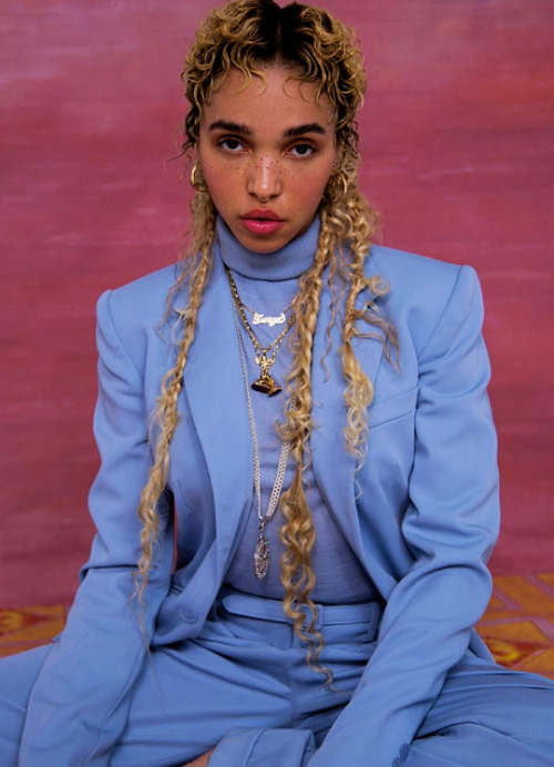 dailymusicians:  FKA TWIGS› photographed by Ruth Ossai for