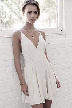 noirettediary:  White V-Neck Dress <3