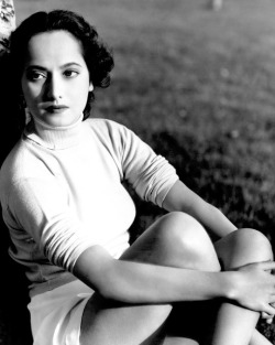 summers-in-hollywood:  Merle Oberon by George Hurrell  https://painted-face.com/