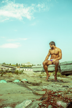 muscle-love:  Adrian Udrea 