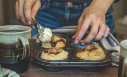 foodffs:  Quick Cinnamon Rolls for two  Really nice recipes.