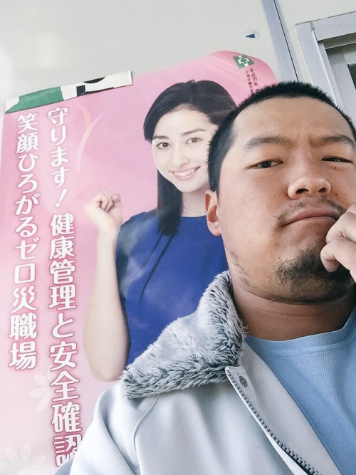 monkbear110:  ã§ã¸ã£ï¼ï¼‘ï¼ï¼ç‚¹æº€ç‚¹ï¼å¯æ„›ã„ï¼ã‹ã£ã“ã„ã„ï¼å¤§æ± ç”ºï¼â™¡â™¡â™¡â™¡â™¡ä½œæ¥­æœã‚‚ã°ã£ã¡ã‚Šä¼¼åˆã£ã¦ã‚‹ã—ã€ã‚¨ãƒ­ã„ã£ã™ã€‚ç´¹ä»‹ã—ã¦æ¬²ã—ã„ãƒŠãã€ãƒ¢ãƒ†ã‚‹ã‚“ã‚„ã‚ã­ãƒ»ãƒ»ãƒ»ãƒ»