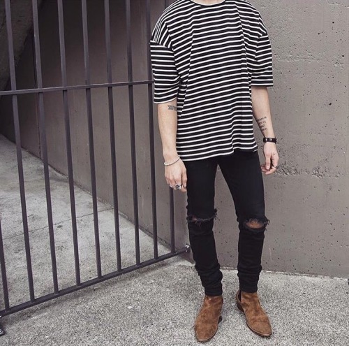 streetwearog:  Simple fit 