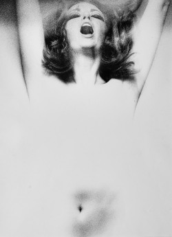 vivipiuomeno1:  Sam Haskins ph. - November Girl, 1967 