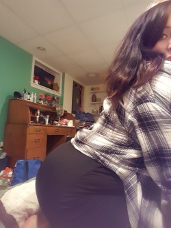 loumindy016:Phat booty, right?  Sometimes I dig it 😏🍑❤