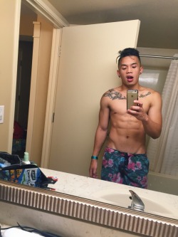 asianboiii79:  justyourwillpower:  Is it summer yet? 😒  Omg