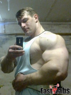 bigguythings:  Just Big Guys: This is how a Real Man looks,