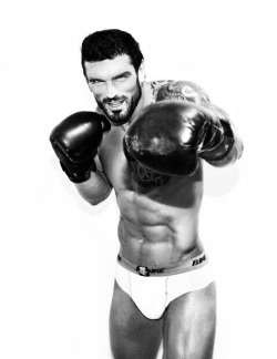 Stuart Reardon by Leonardo Corredor