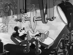 crinkled-satin:  vintagemickeymouse:  The Mad Doctor - 1933 