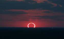sixpenceee:The moon passing in front of the sun produces a solar