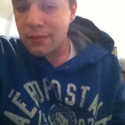 This sweatshirt is really starting to grow on me :) #guy #blue