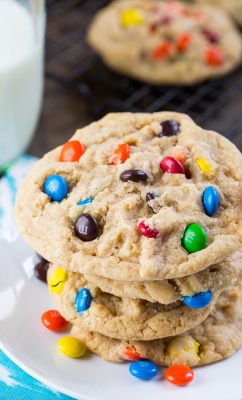 foodffs:  Soft and Chewy M&M CookiesReally nice recipes.