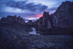 earthporn: Went hiking at Smith Rock State Park in Terrebonne