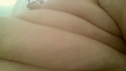 supersizedmistress:  Tummy Thursday.  My whole lap is filled with belly.