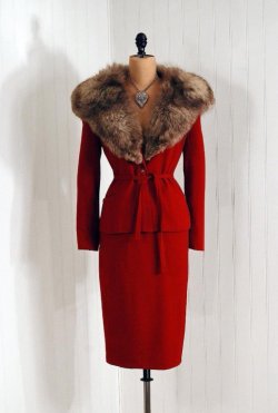 ephemeral-elegance:  Fox Fur Trimmed Ensemble (Jacket and Skirt),