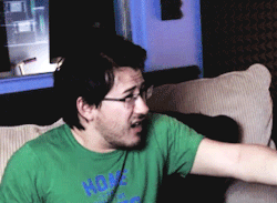 chillywillychaos:  sorry, I just needed to make those as a gif