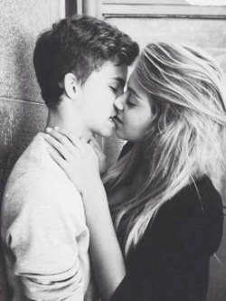 pperfectlyyunperfectt:  💏 