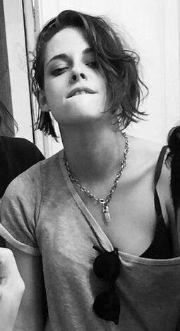 asshole-zz:  ‘fuck yeah’   Kristen Stewart with friends (Riley Keough, CJ, etc) in Paris, july 4, 2015
