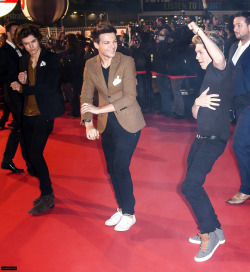 1dupdateschile:  The Boys at the Red Carpet at the NRJ Music