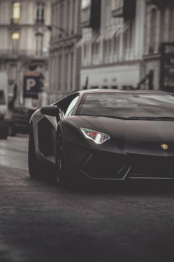 auerr:  Lamborghini Aventador 