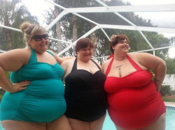 Hotfattygirl Ivy, Malice, and Reenaye Starr  Find more of these
