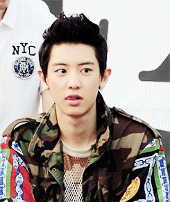 yeollovemebaek: Chanyeol shyly laughs after trying to be flirtatious.