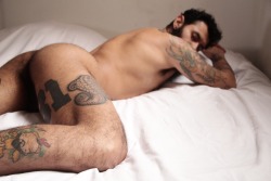 camodude:  http://camodude.tumblr.com/ 