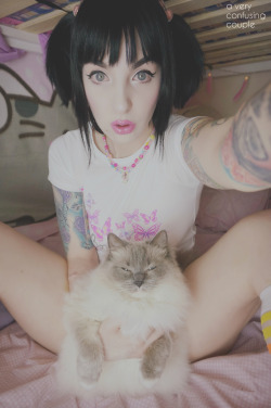 averyconfusingcouple:    🐱 A cute picture of my pussy 🐱