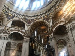 mailmiocuoredipietratremaancora:St. Paul’s Cathedral, London.