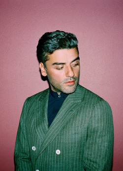 mia-goths:OSCAR ISAAC  © Jason Nocito | GQ Style (2018)