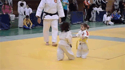 taichi-kungfu-online:  Kung Fu baby is so happy when she defeat